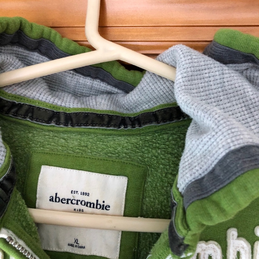 Sweatshirt - Picture 4 of 7